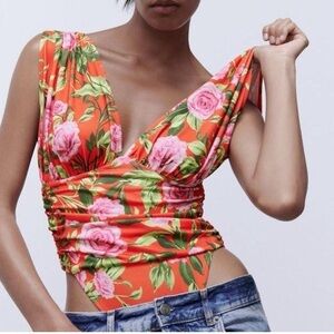 Zara Floral Bodysuit NWT Size L Red Pink V-Neck Ruched Tropical Summer